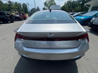 2021 Hyundai Elantra SE Sedan 4D