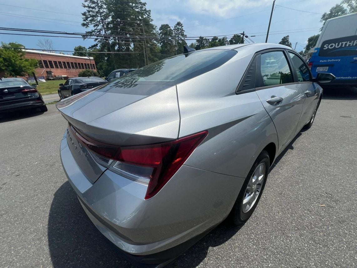 2021 Hyundai Elantra SE Sedan 4D