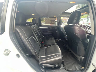 2019 Toyota Highlander XLE Sport Utility 4D