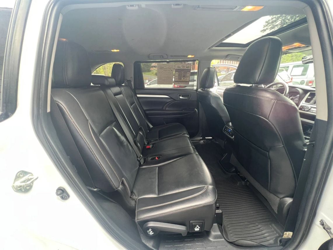 2019 Toyota Highlander XLE Sport Utility 4D