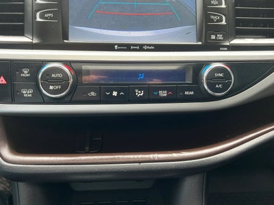 2019 Toyota Highlander XLE Sport Utility 4D