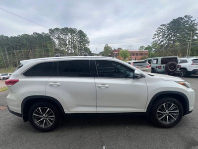2019 Toyota Highlander XLE Sport Utility 4D