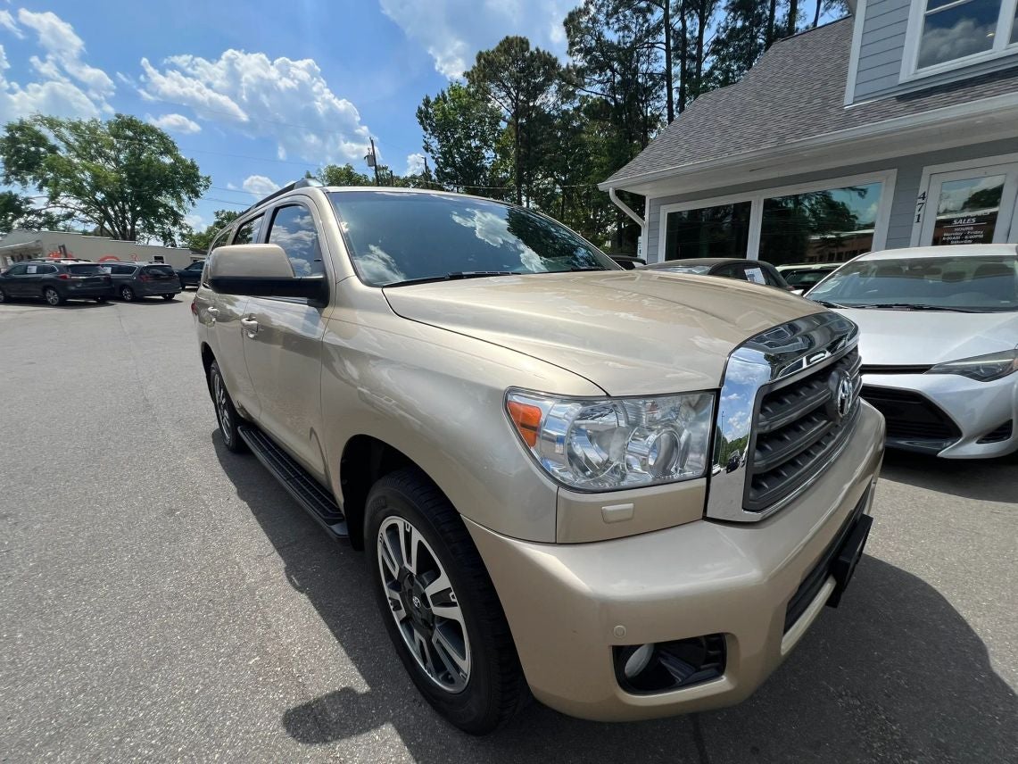 2017 Toyota Sequoia SR5 Sport Utility 4D
