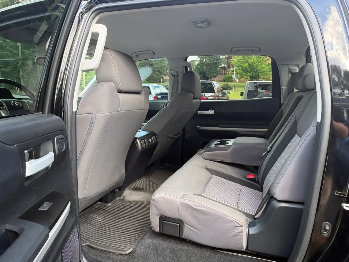 2017 Toyota Tundra CrewMax SR5 Pickup 4D 5 1/2 ft