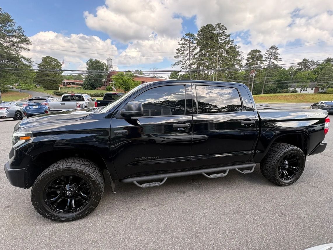 2017 Toyota Tundra CrewMax SR5 Pickup 4D 5 1/2 ft
