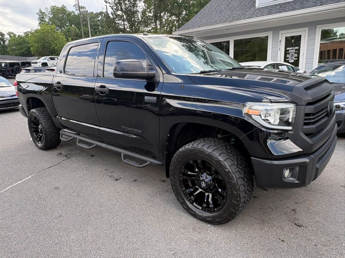 2017 Toyota Tundra CrewMax SR5 Pickup 4D 5 1/2 ft