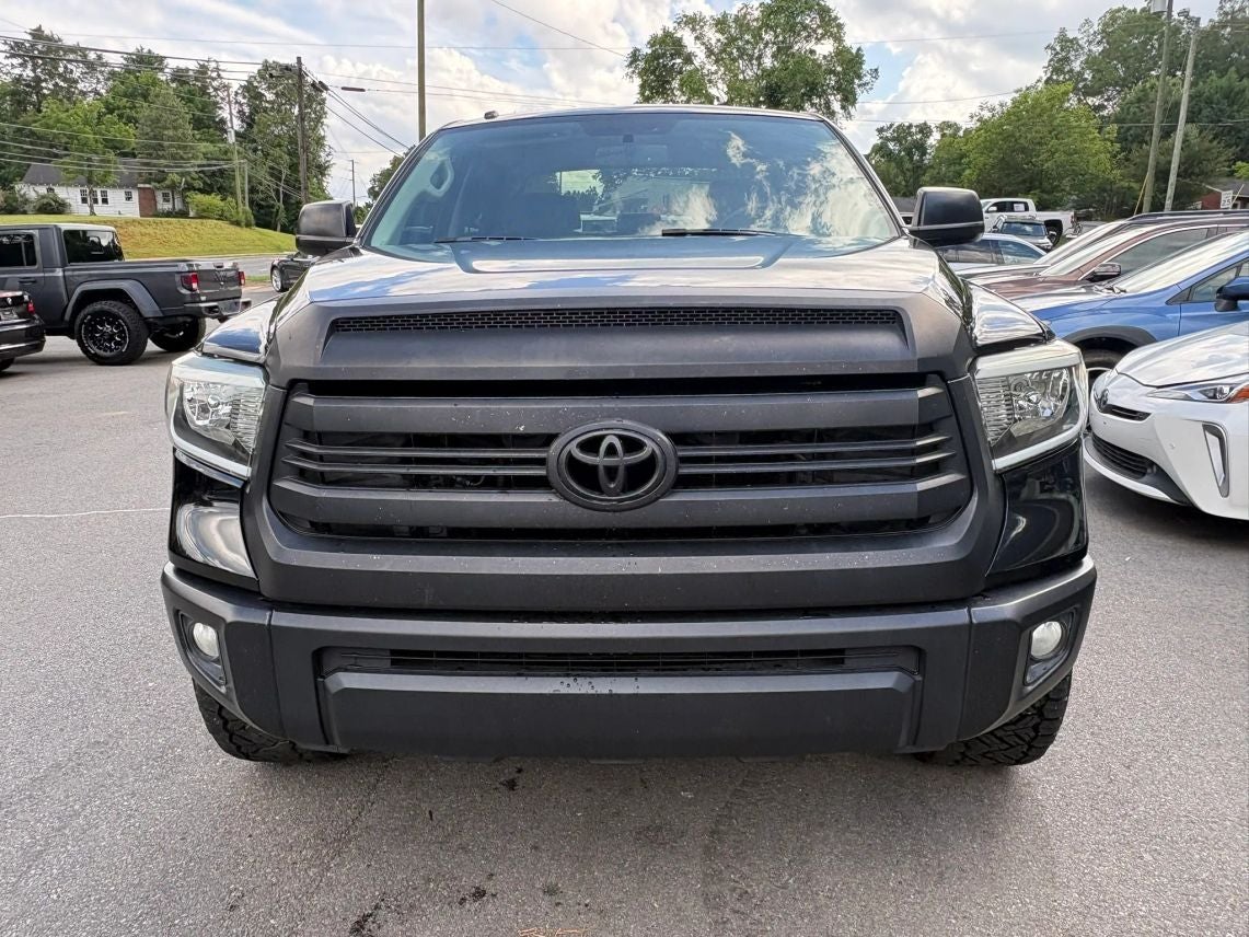 2017 Toyota Tundra CrewMax SR5 Pickup 4D 5 1/2 ft