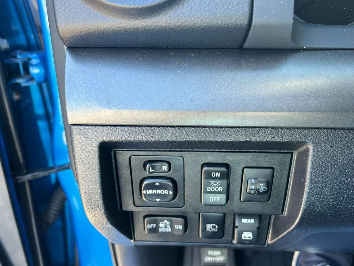 2018 Toyota Tundra CrewMax SR5 Pickup 4D 5 1/2 ft