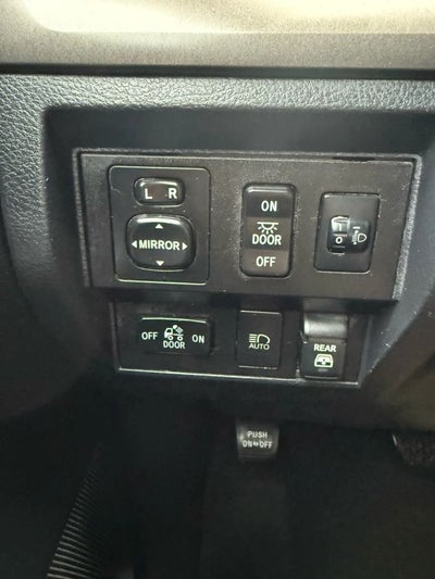 2019 Toyota Tundra CrewMax SR5 Pickup 4D 5 1/2 ft