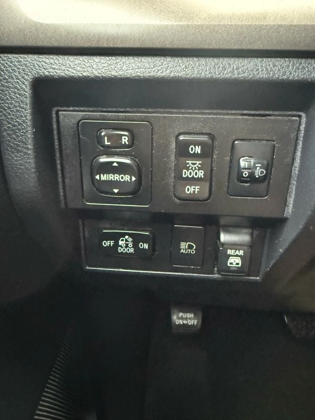 2019 Toyota Tundra CrewMax SR5 Pickup 4D 5 1/2 ft