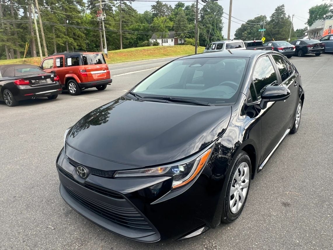 2024 Toyota Corolla LE Sedan 4D