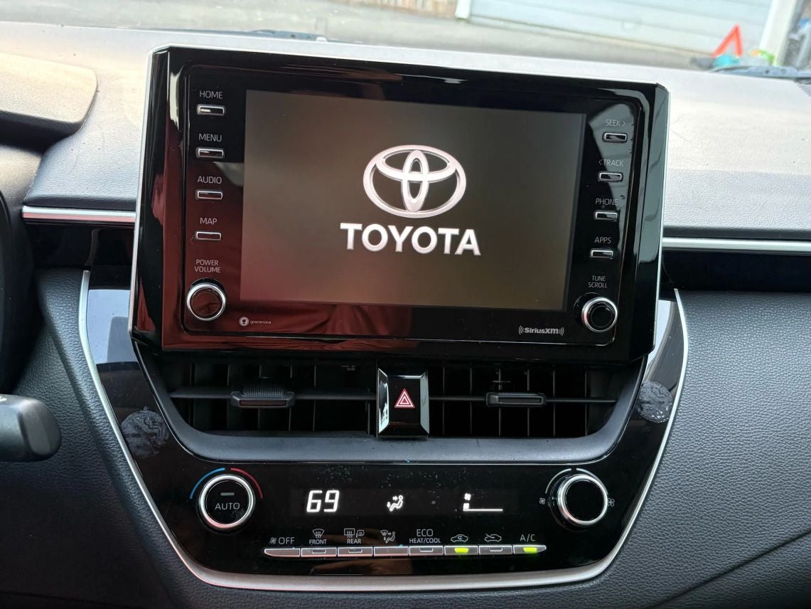 2021 Toyota Corolla LE Sedan 4D