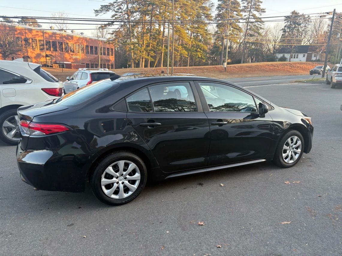 2022 Toyota Corolla LE Sedan 4D