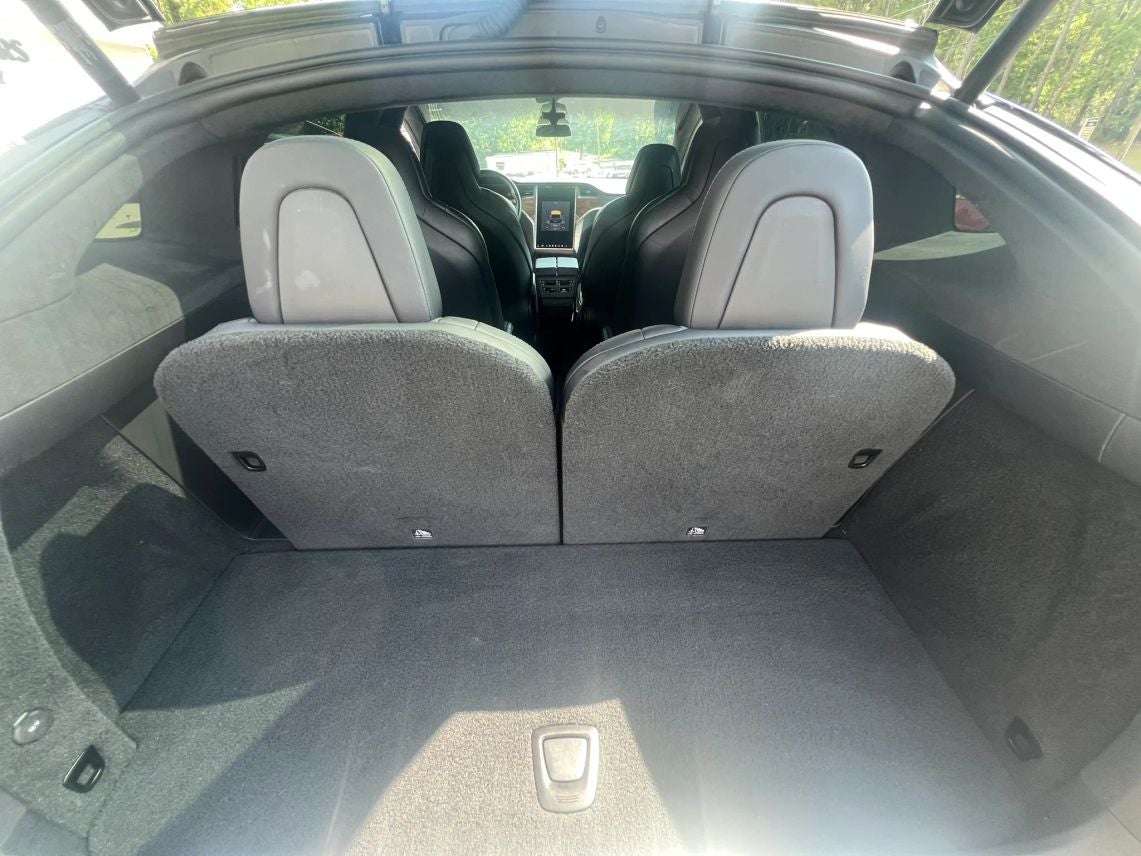 2018 Tesla Model X 75D Sport Utility 4D