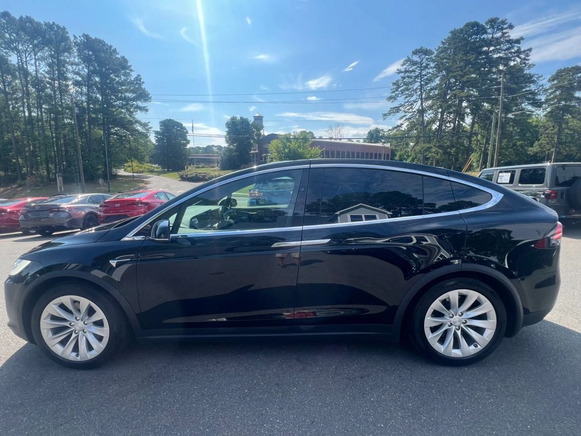 2018 Tesla Model X 75D Sport Utility 4D