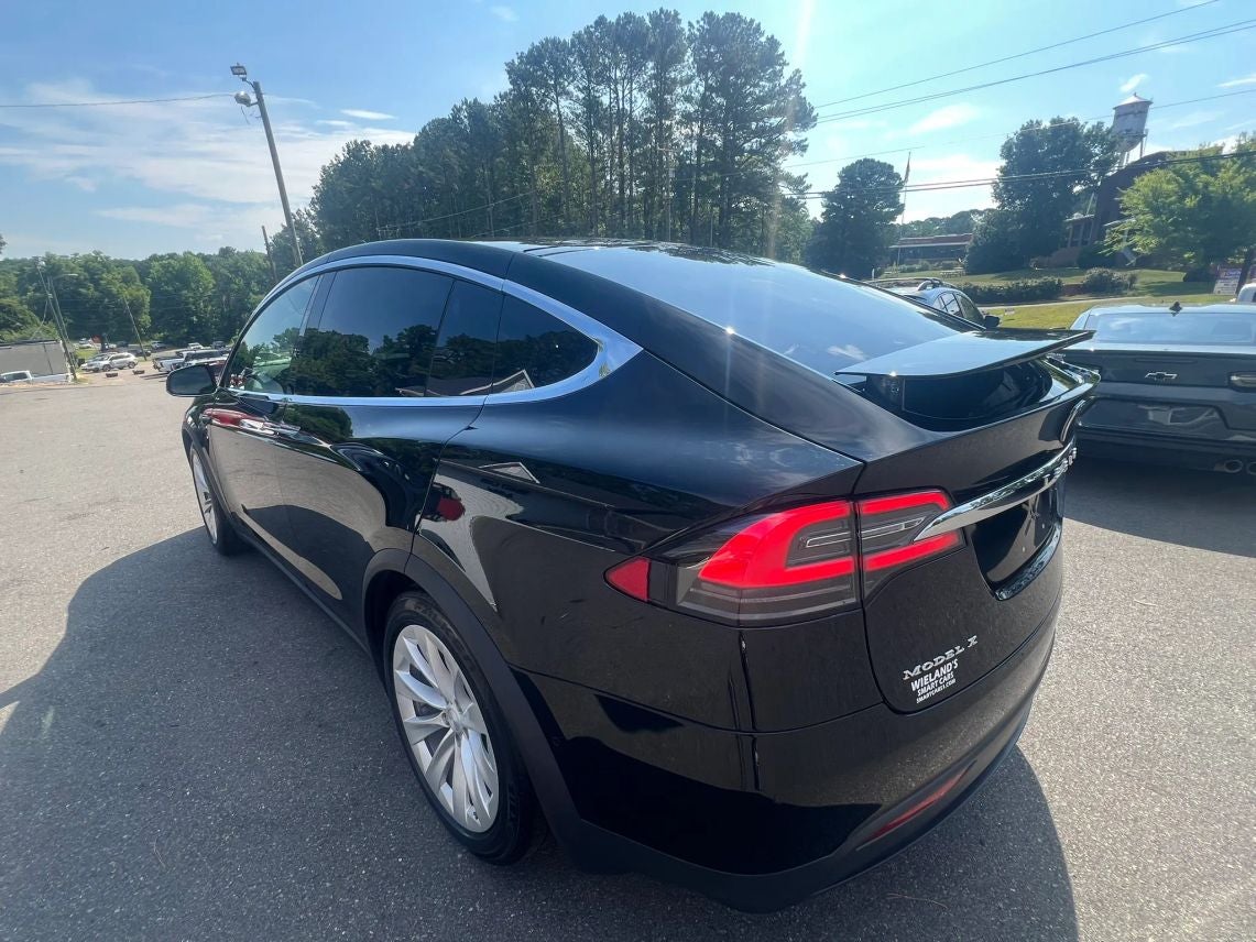 2018 Tesla Model X 75D Sport Utility 4D