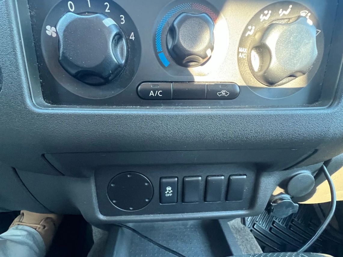 2012 Suzuki Equator Extended Cab Pickup 2D 6 ft