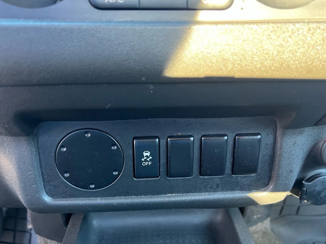 2012 Suzuki Equator Extended Cab Comfort Pickup 2D 6 ft