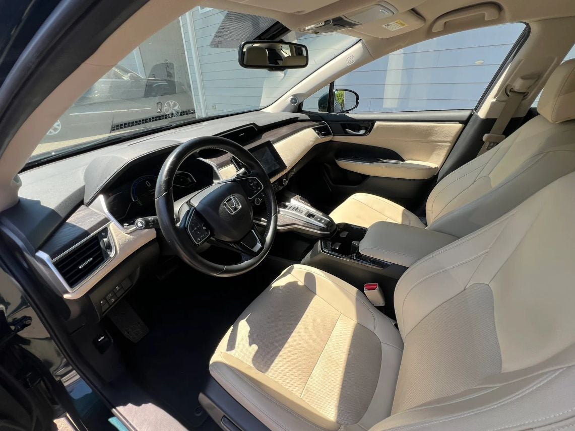 2018 Honda Clarity Plug-in Hybrid Touring Sedan 4D