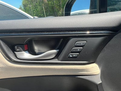 2018 Honda Clarity Plug-in Hybrid Touring Sedan 4D
