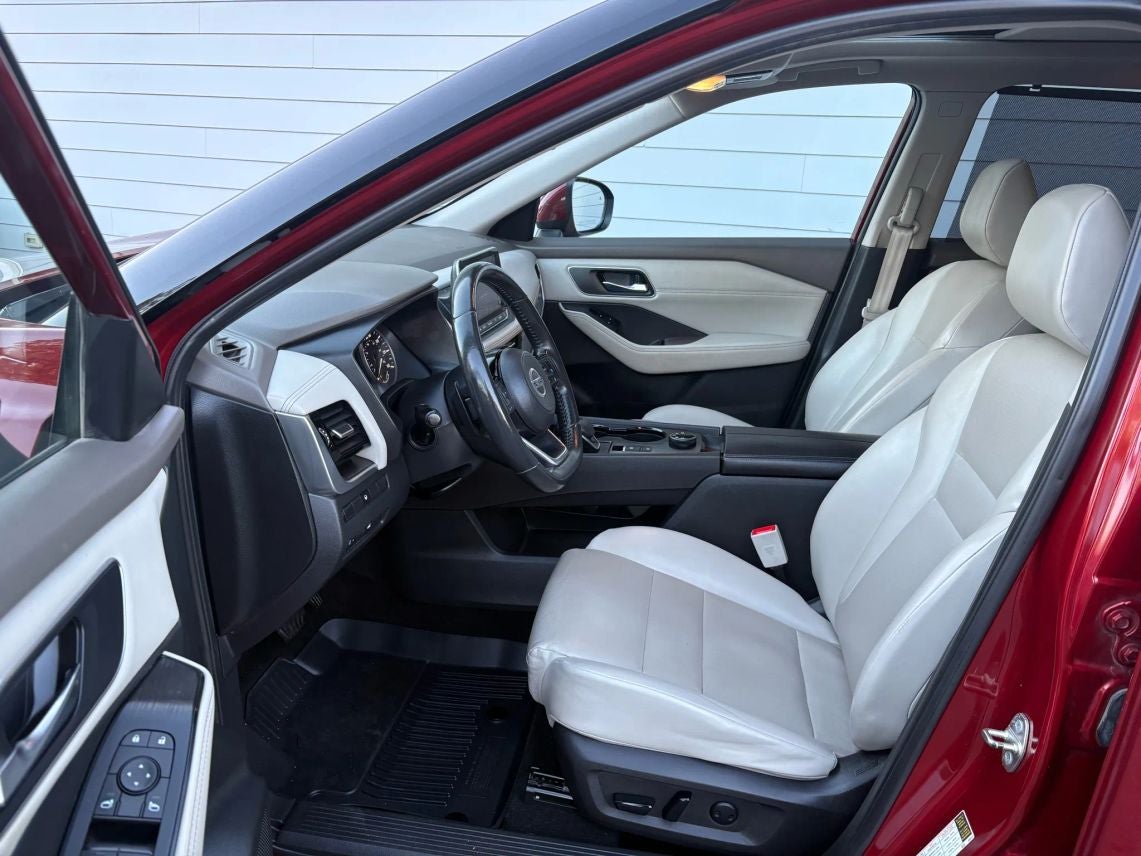 2021 Nissan Rogue SV Sport Utility 4D