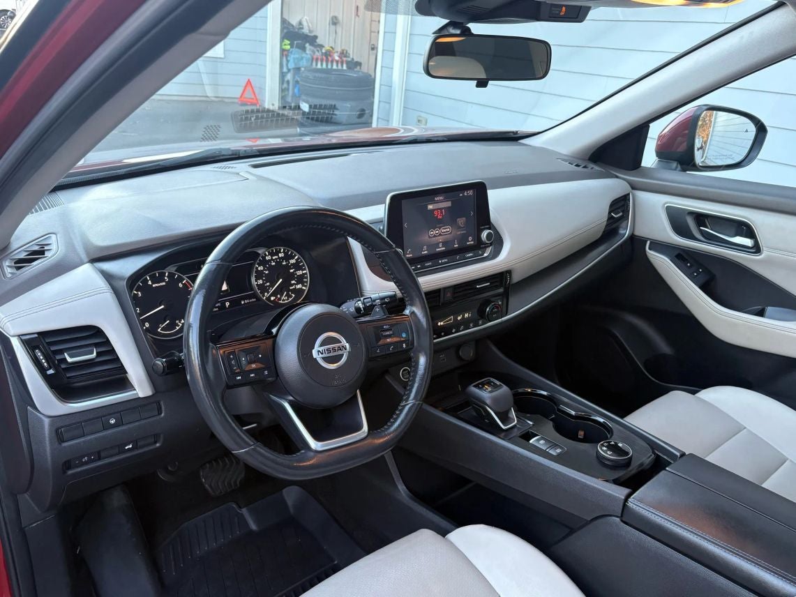 2021 Nissan Rogue SV Sport Utility 4D