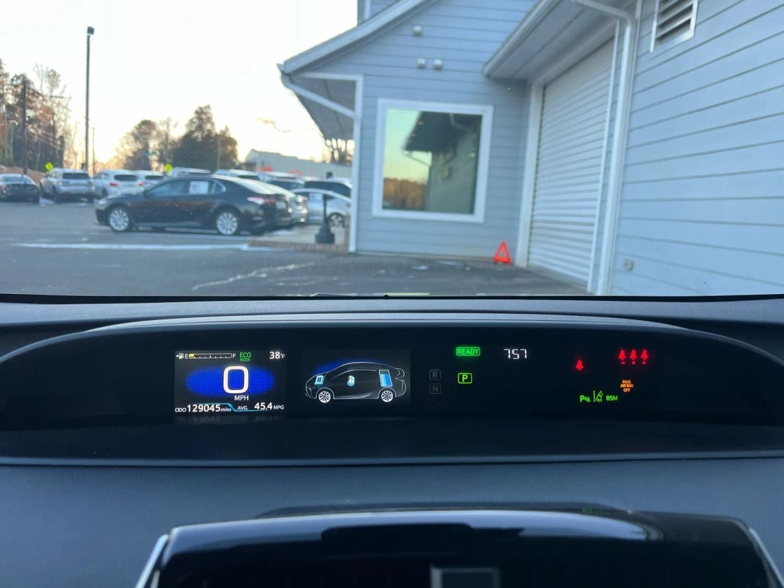 2022 Toyota Prius XLE Hatchback 4D