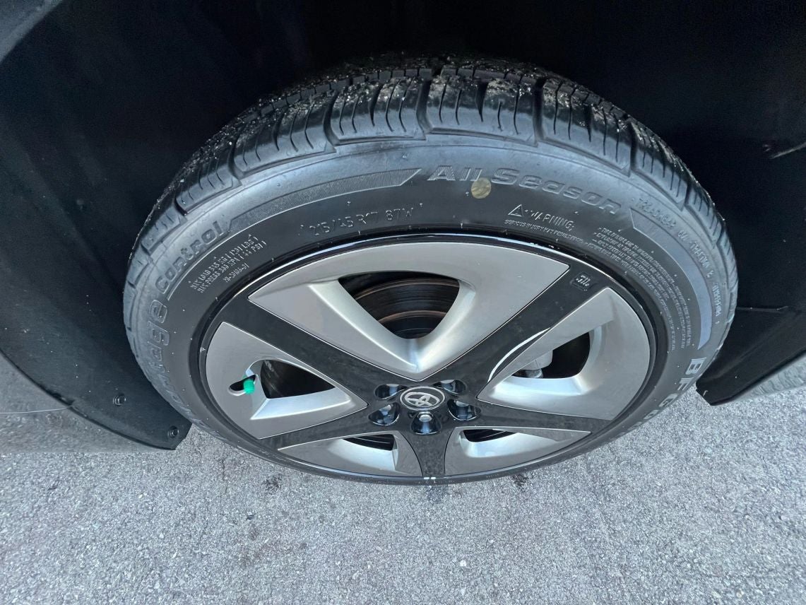 2022 Toyota Prius XLE Hatchback 4D