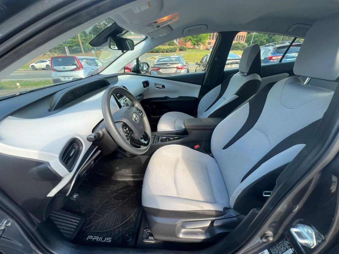 2019 Toyota Prius L Eco Hatchback 4D