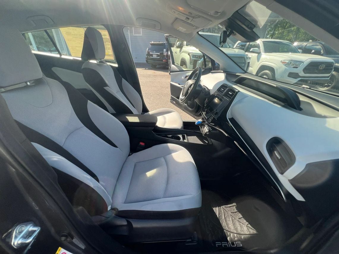 2019 Toyota Prius L Eco Hatchback 4D