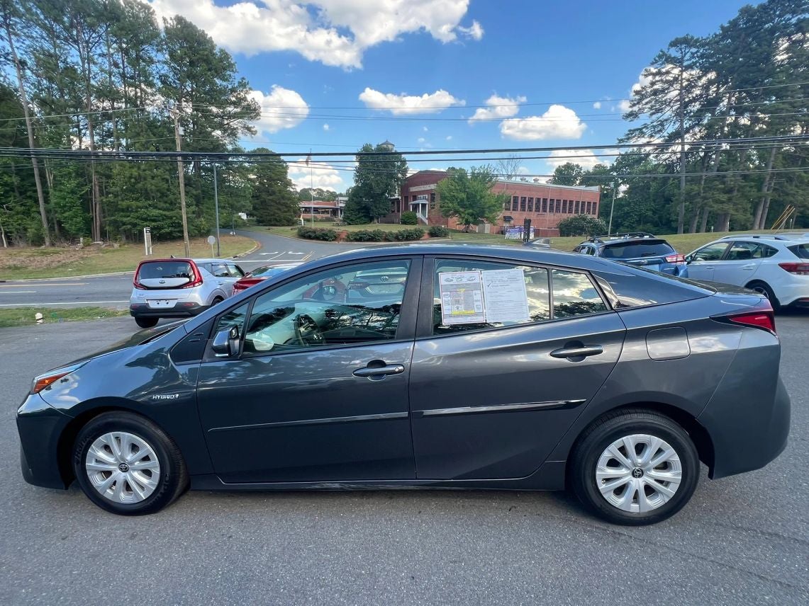 2019 Toyota Prius L Eco Hatchback 4D