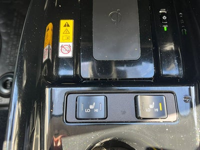 2019 Toyota Prius XLE Hatchback 4D