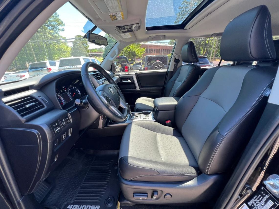 2018 Toyota 4Runner SR5 Premium Sport Utility 4D
