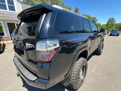 2018 Toyota 4Runner SR5 Premium Sport Utility 4D