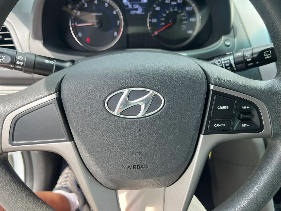 2017 Hyundai Accent SE Hatchback 4D