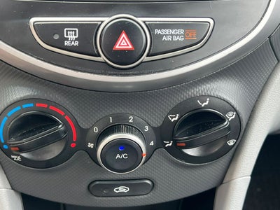 2017 Hyundai Accent SE Hatchback 4D