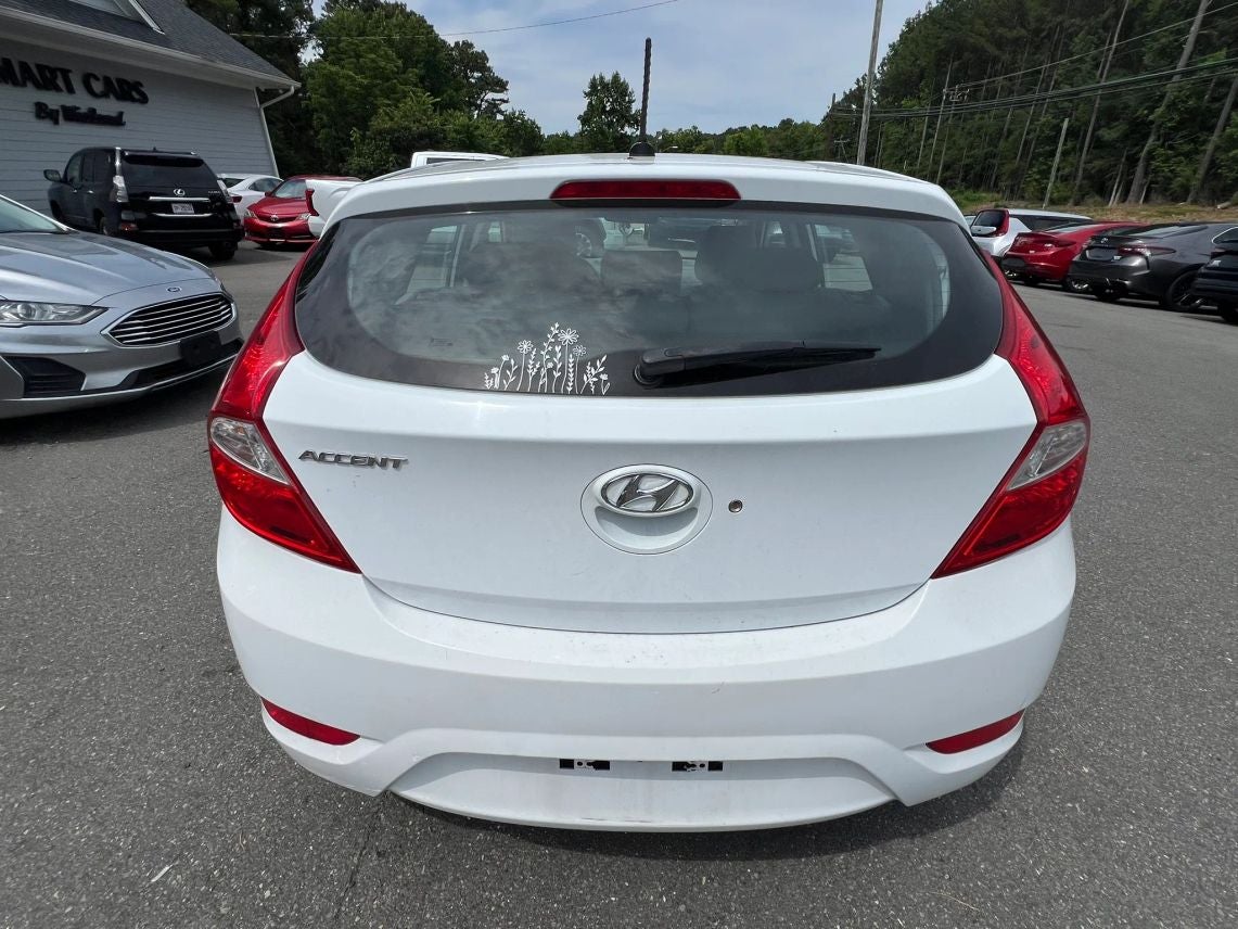 2017 Hyundai Accent SE Hatchback 4D