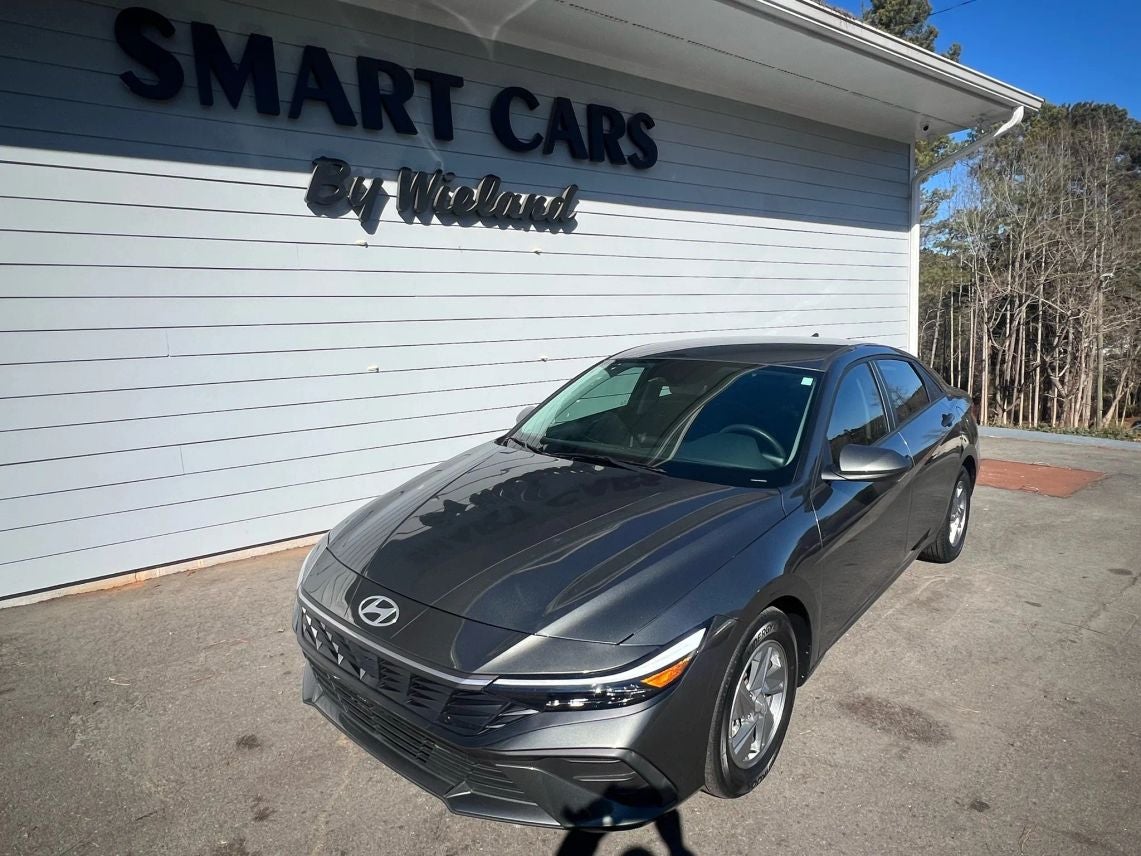 2024 Hyundai Elantra SE Sedan 4D
