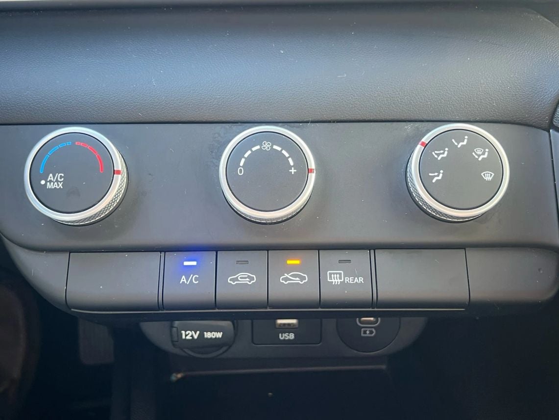 2024 Hyundai Elantra SE Sedan 4D