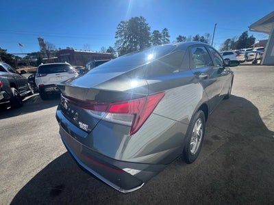2024 Hyundai Elantra SE Sedan 4D