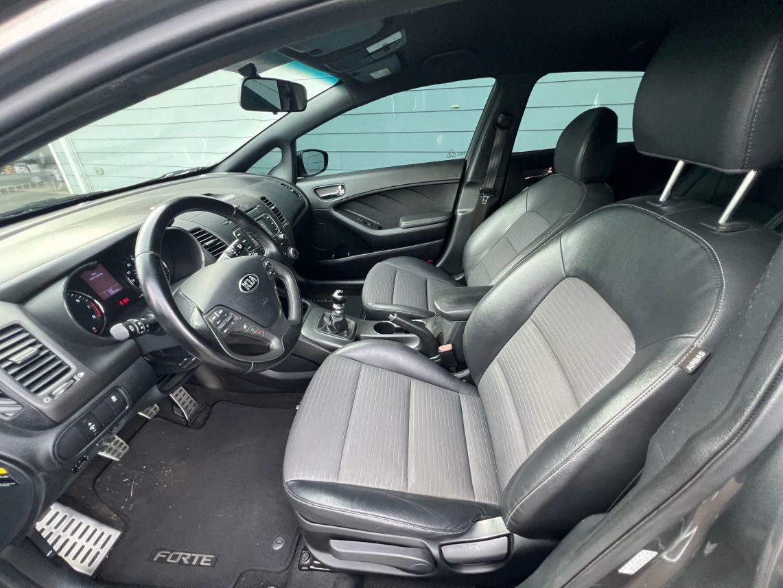 2016 Kia Forte5 SX Hatchback 4D