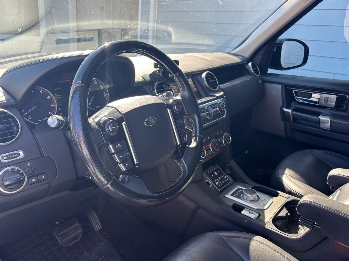 2015 Land Rover LR4 HSE LUX Sport Utility 4D
