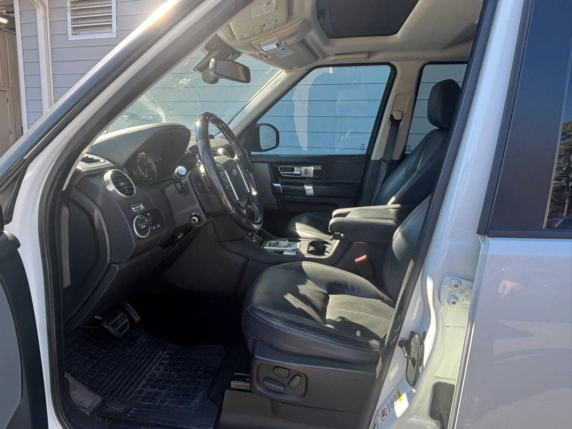 2015 Land Rover LR4 HSE LUX Sport Utility 4D