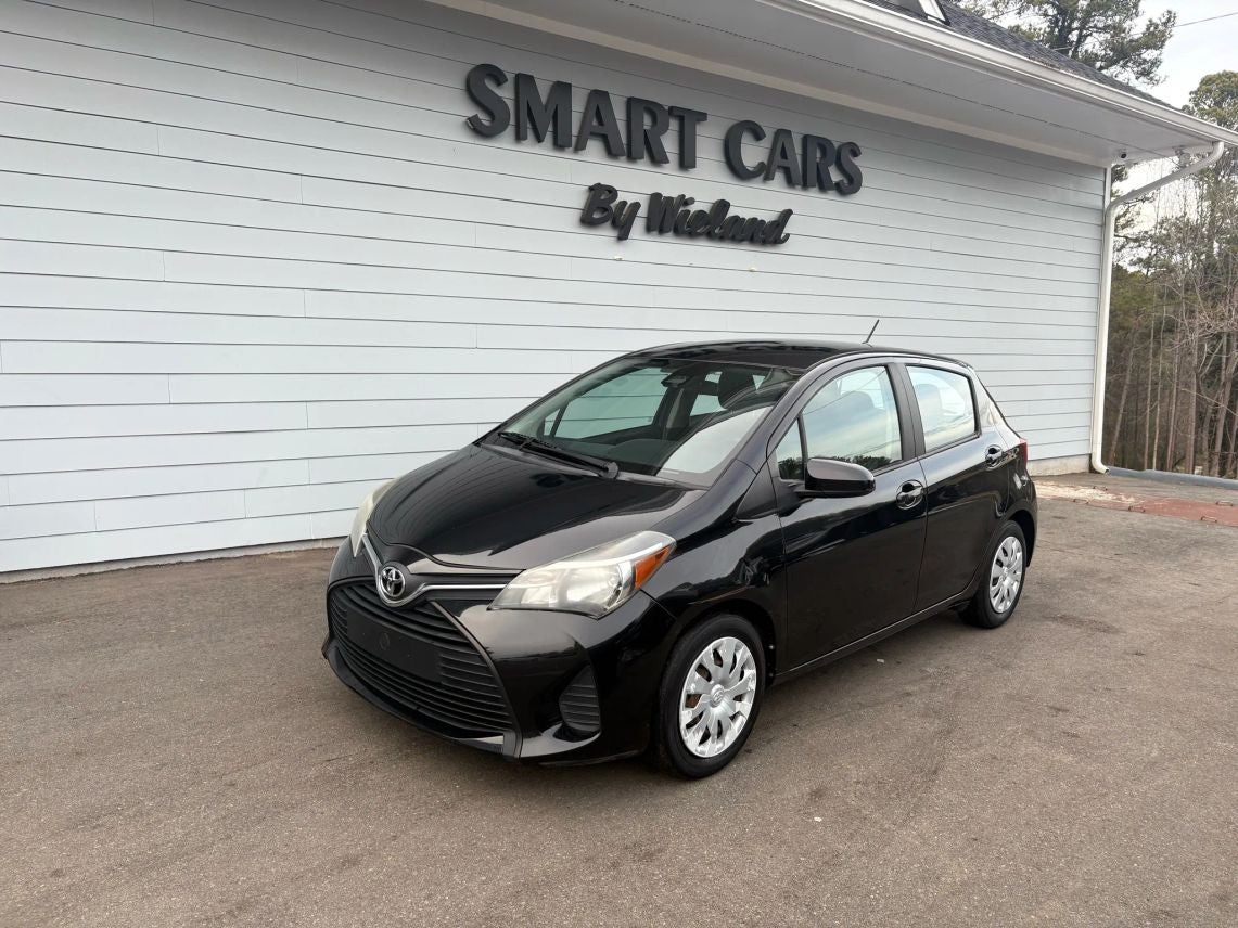 2017 Toyota Yaris SE Hatchback Sedan 4D