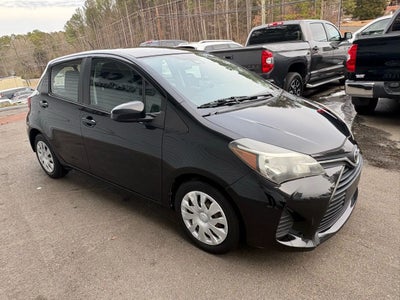 2017 Toyota Yaris SE Hatchback Sedan 4D