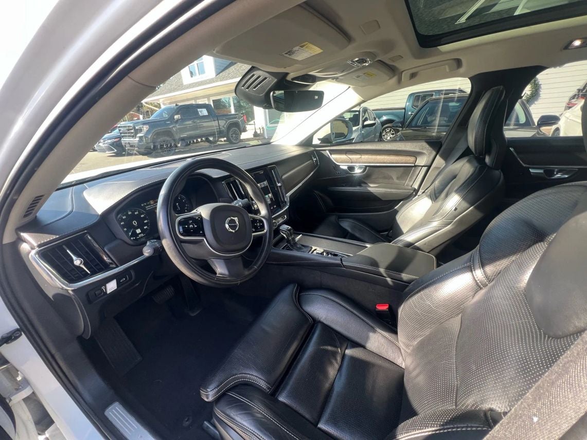 2018 Volvo V90 T6 Cross Country Wagon 4D