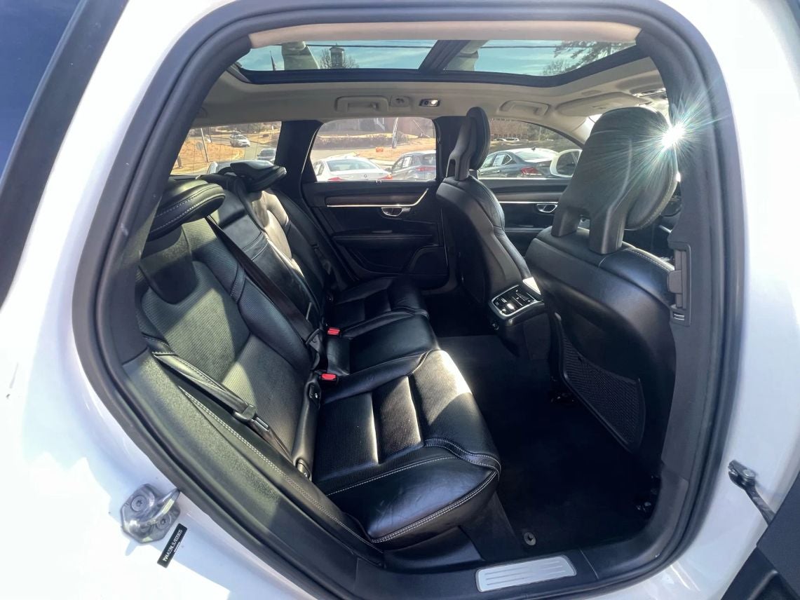 2018 Volvo V90 T6 Cross Country Wagon 4D