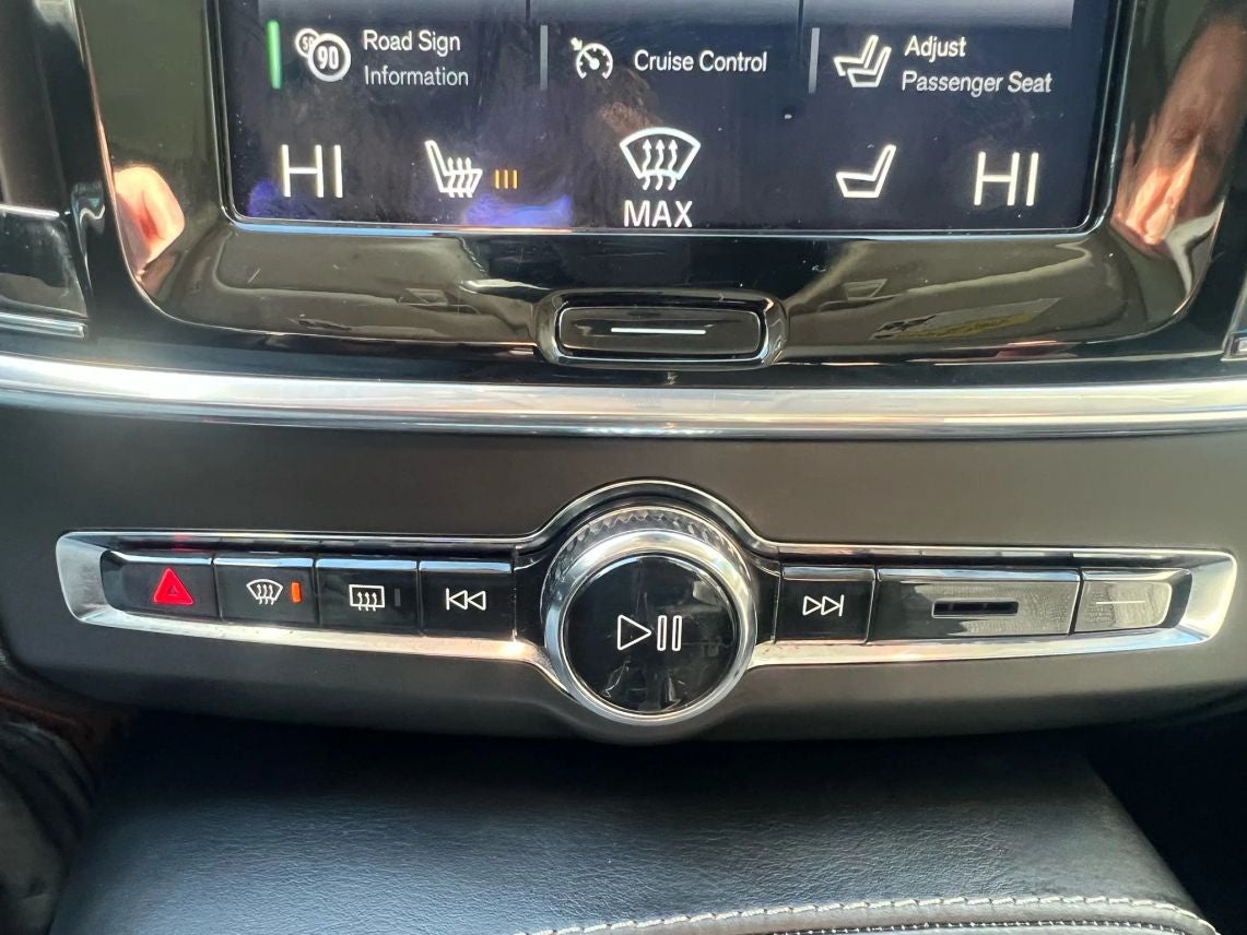 2018 Volvo V90 T6 Cross Country Wagon 4D