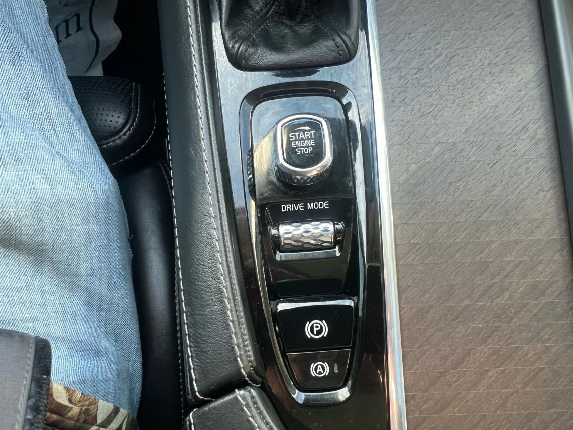 2018 Volvo V90 T6 Cross Country Wagon 4D