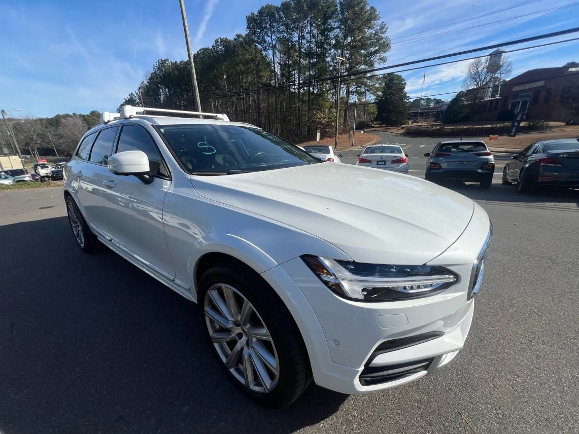 2018 Volvo V90 T6 Cross Country Wagon 4D